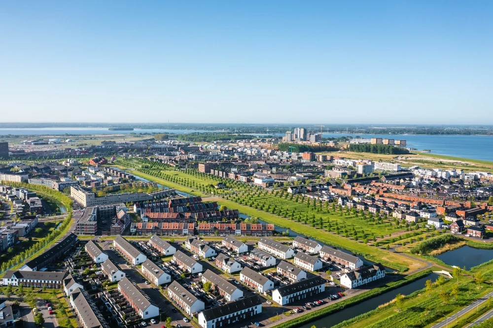 Dit is een foto van het werkgebied in Zaandam waar Renovlies Zaandam werkzaam is.