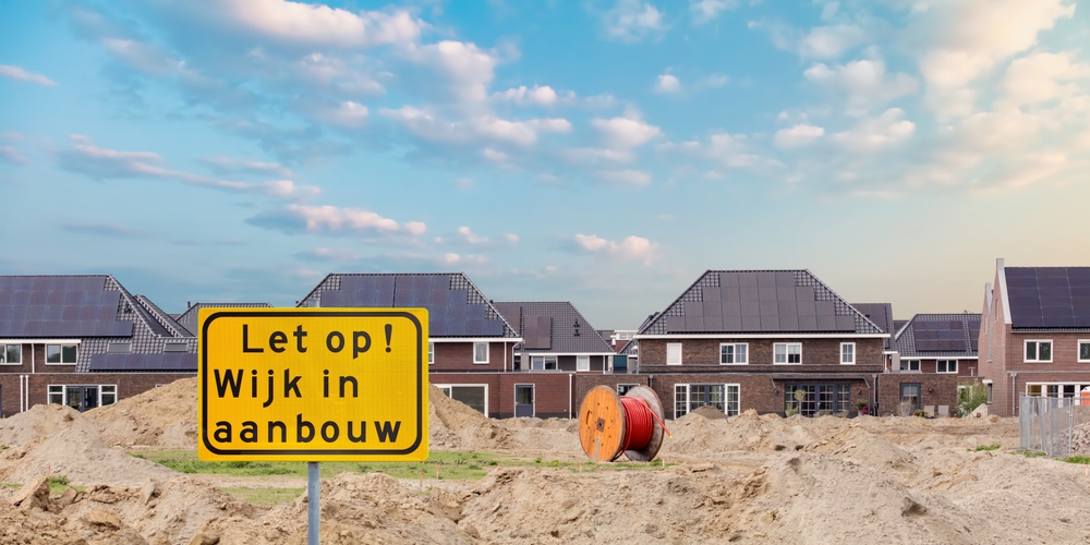 Renovlies voor nieuwbouw in Zaandam. Krijg 10% korting op het behangen en sauzen van wanden.